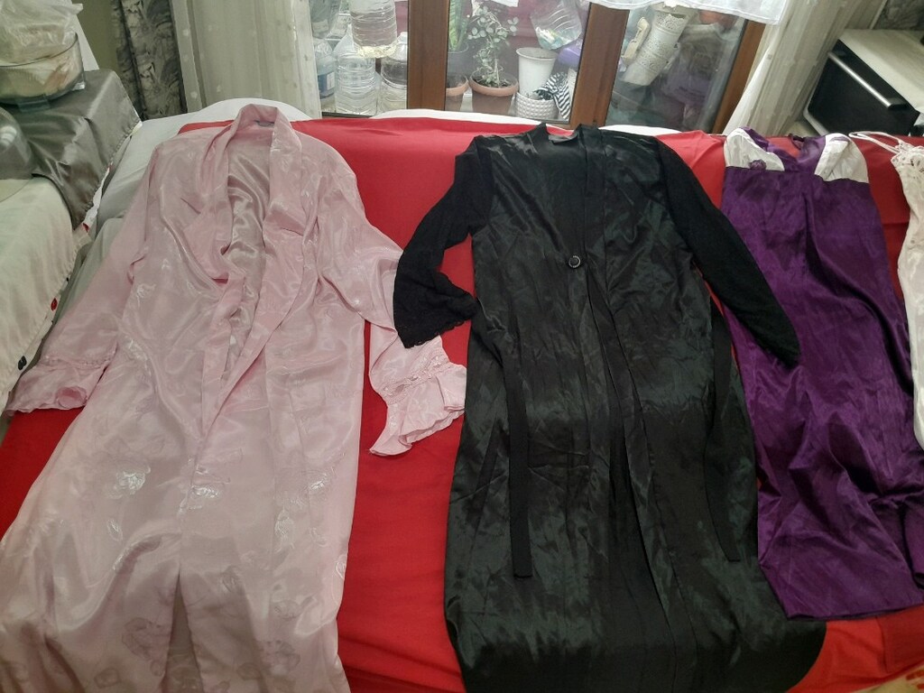 Az kullanilmis, cok cesitli, farmli bedenlerde, dantel-saten elbise - 8