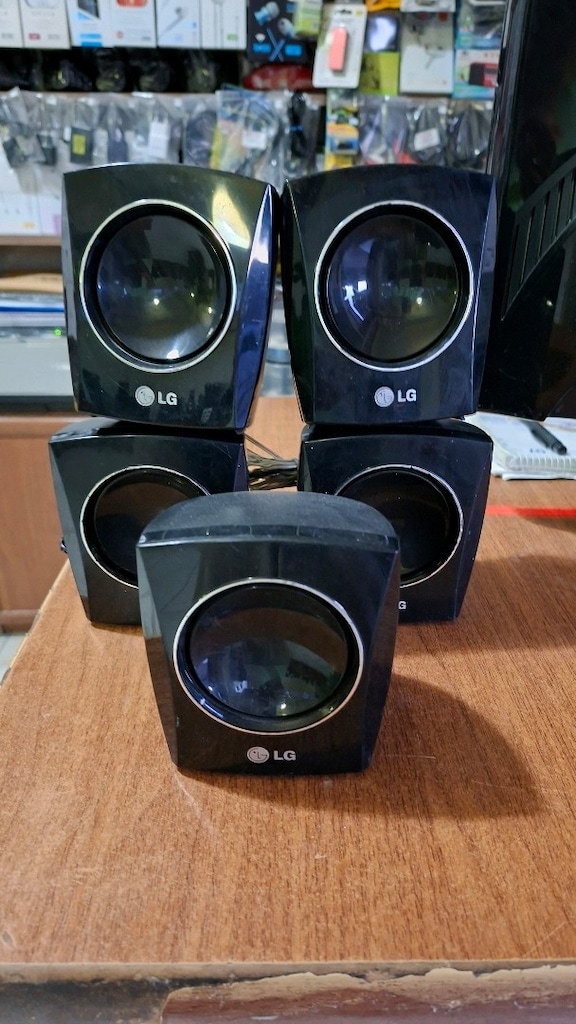 Creative 5+1 İnspire T6060 Surround Ses Sistemi - 12