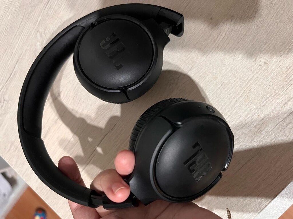 JBL kulak üstü kulaklık - 2
