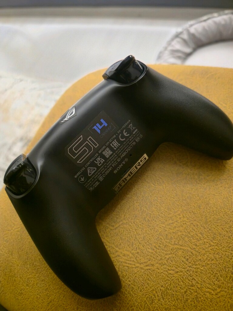 Dualsense %100 orjinal sony Asus orjinal Etiketleriyle süslenmiş Temiz - 3