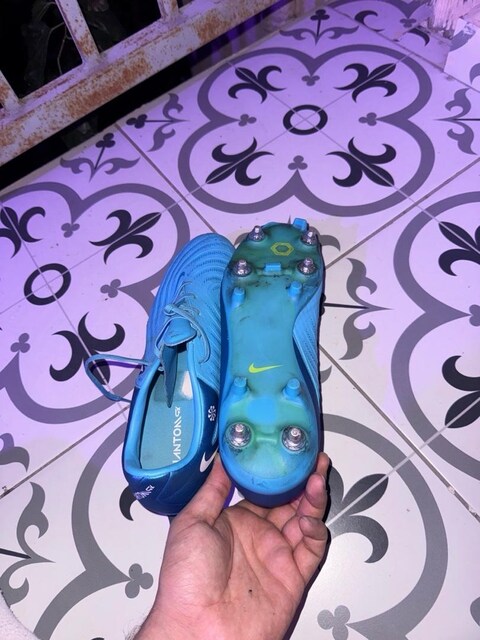 nike profesyonel krampon