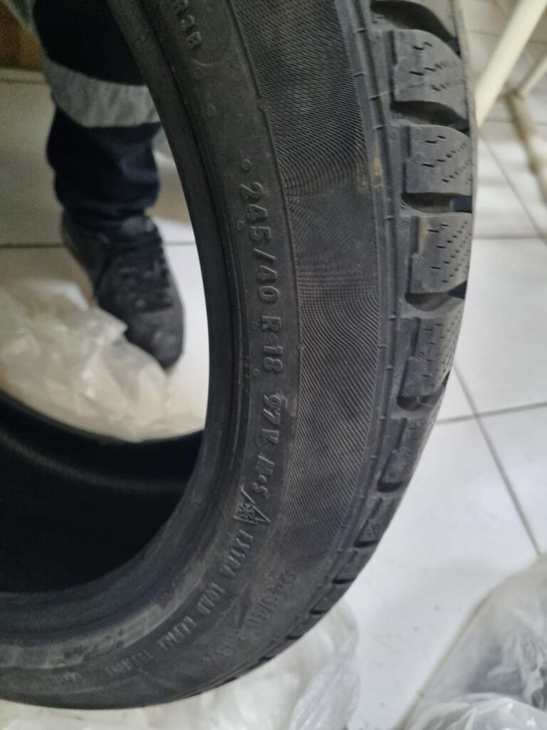 2 adet 225 45 18 2 adet 245 40 18 sıfıra yakın lastik yeni kasa bmw - 3