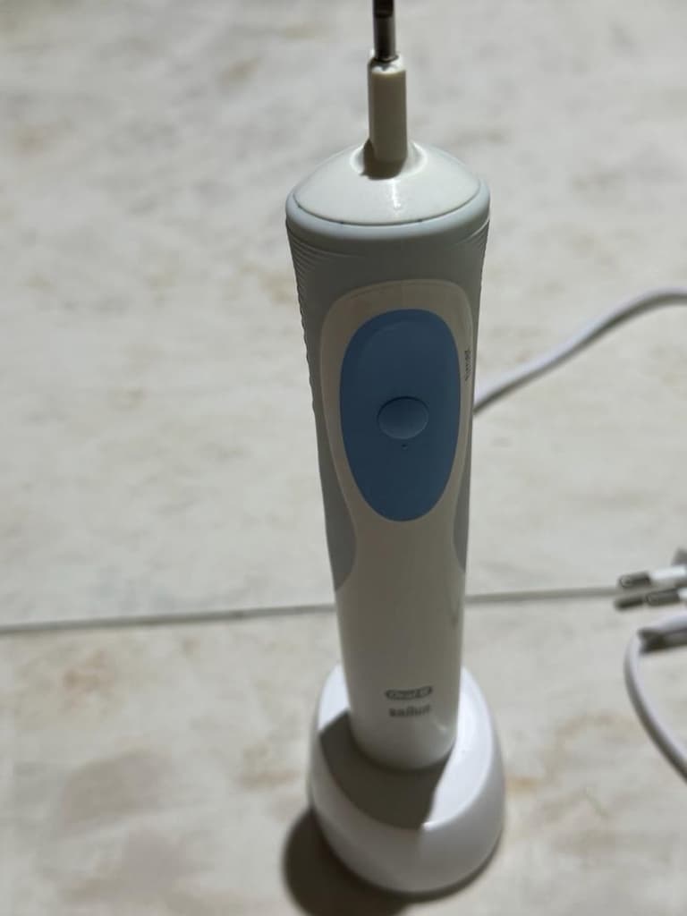 BRAUN ORAL-B ŞARJLI DIŞ FIRÇASI - 8