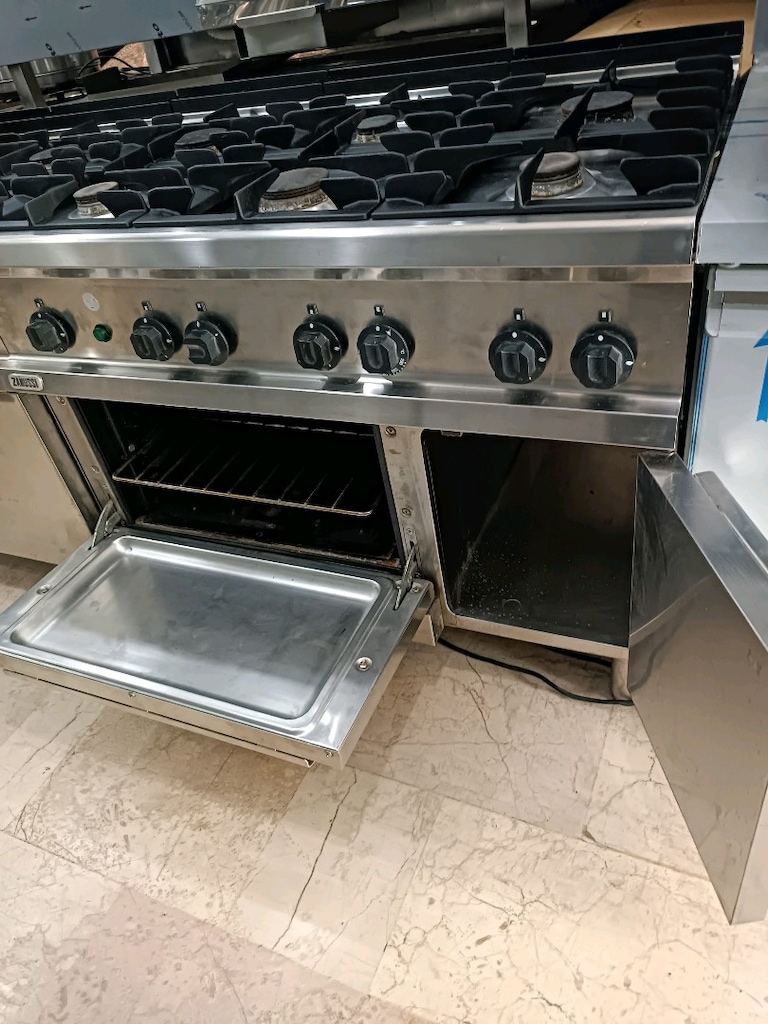 Altılı Ocak Kuzineli Ocak Fırınlı Ocak Sanayi Tip Ocak Zanussi - 7