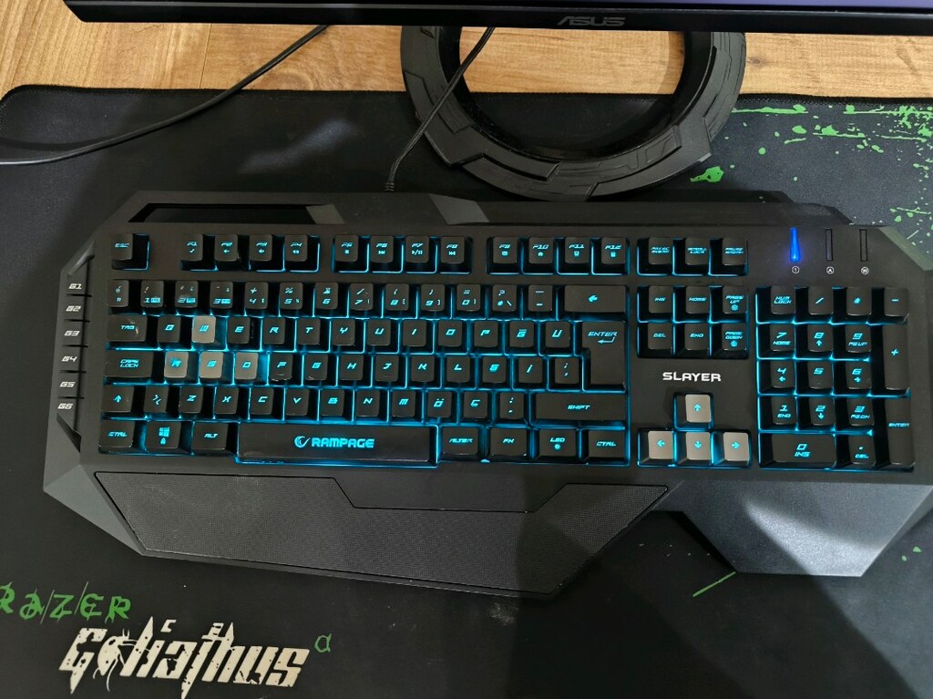 sıfır ayarında temiz rgb klavye - 5