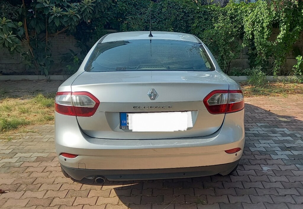Fluence 2011 Dizel-Temiz Aile Arabası - 2
