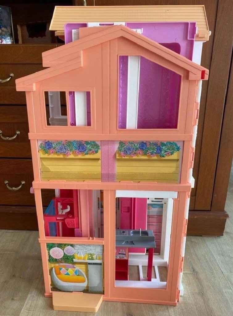 Barbie evi - 9