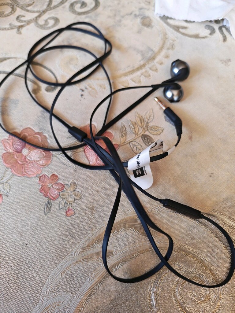 JBL t205 mikrofonlu kulaklı sağlam bir sorunu yok - 2