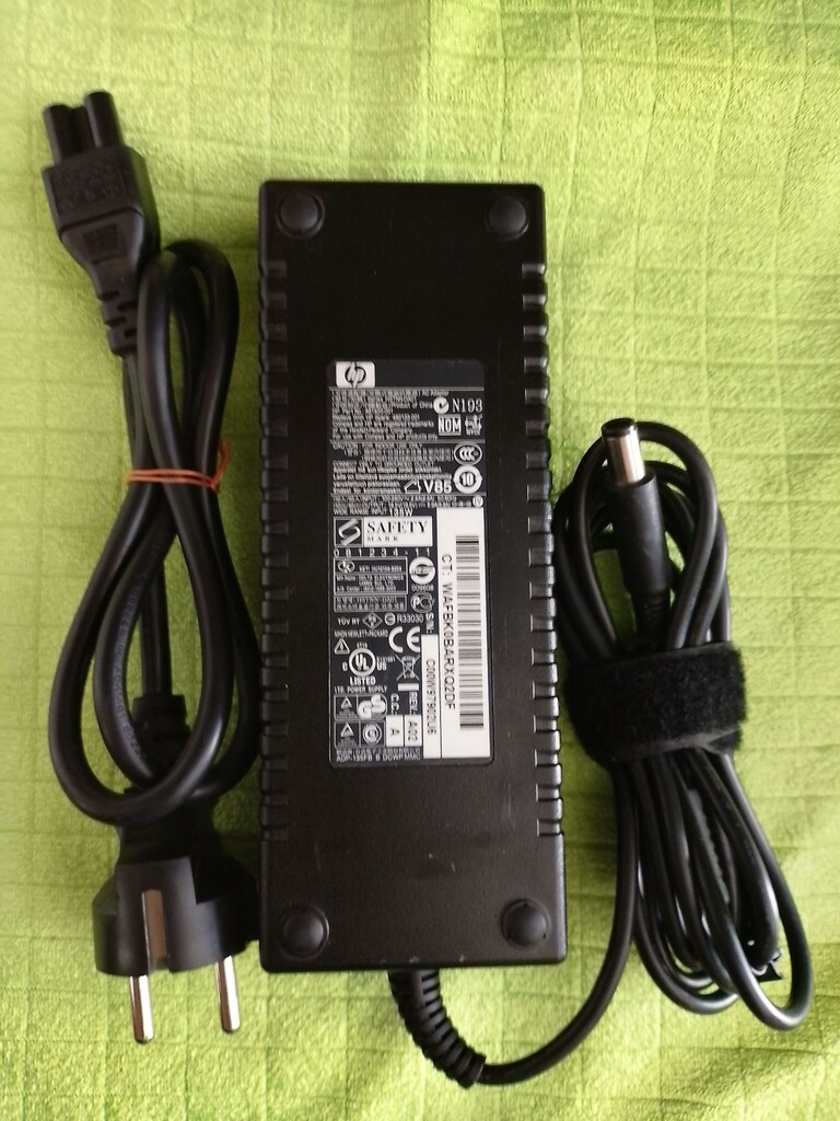 10230 19.5V 6.9A 135W HP ORJİNAL KALIN 7.4x5.0mm İĞNE UC 3500 TL. - 2