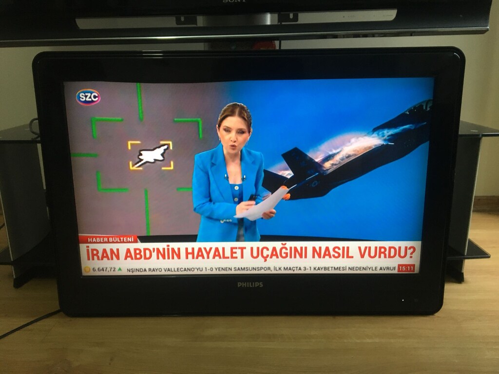 Philips LCD TV 32 inç 82 ekran - 2