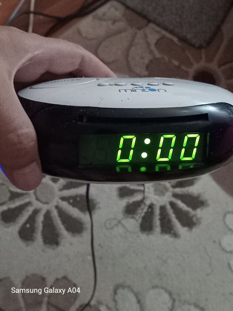 Minton Masa saati, alarm ve radyolu - 2