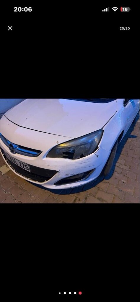 Opel Astra J Sedan - 13