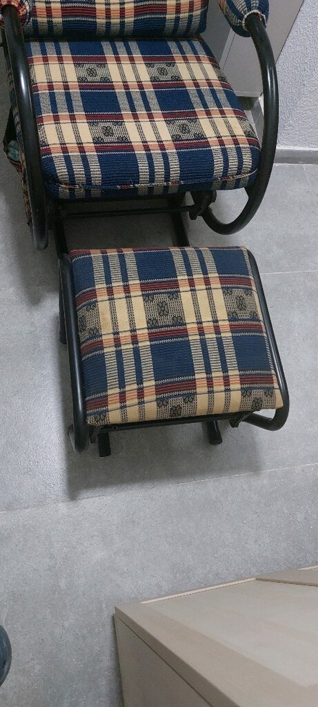 Metal sallanır koltuk ve pufu - 4