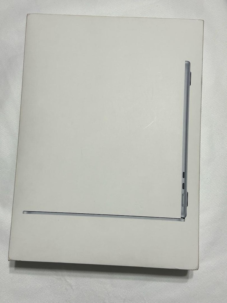 Apple MacBook Air m4 full kutu faturalı garantili - 12