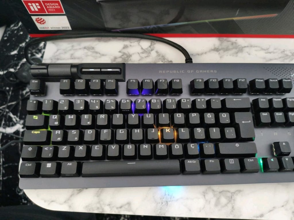 asus rog strix Flare 2 animate klavye - 10