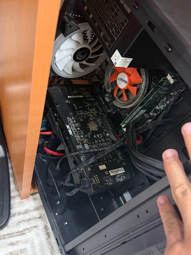LOGİTECH G29 PC VE MONİTÖR HAZIR - 4