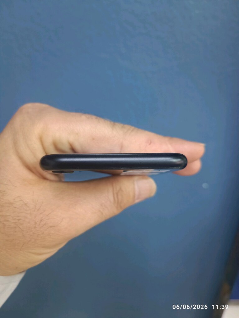 APPLE İPHONE SE 2020 128 GB TR - 2