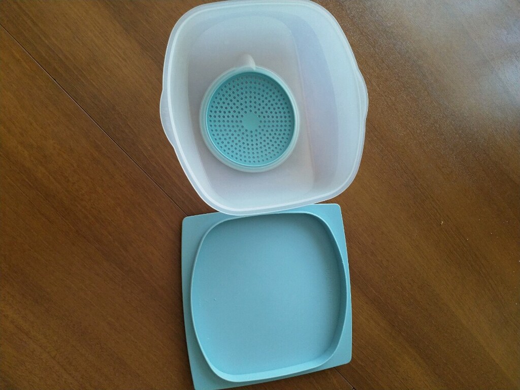 Tupperware peynir /yağ saklama kabı, yeni gibi. - 2