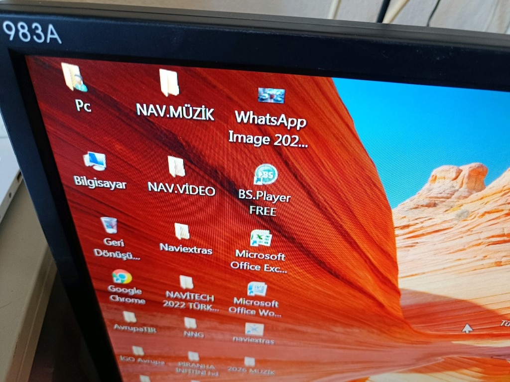 Datron Monitör 19" VGA kablolu Hatasız - 5