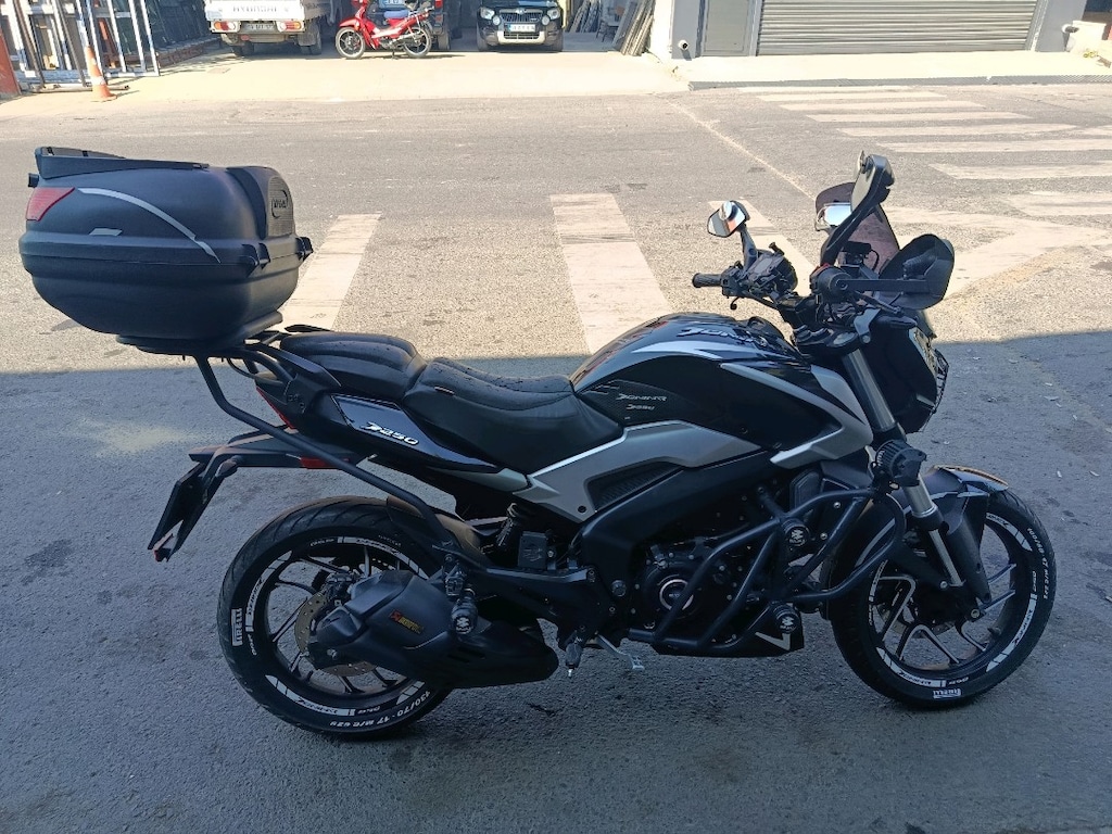 Bajaj Dominar 250 D - 4