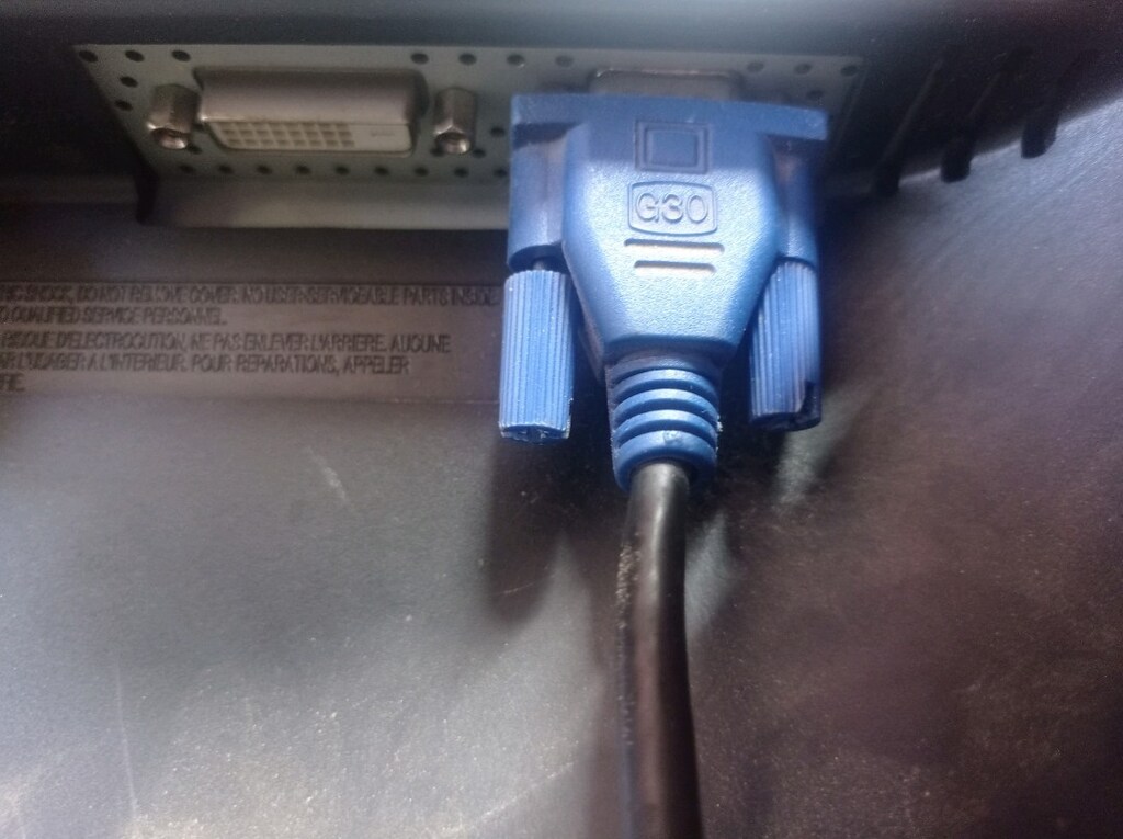 19 inç Kare VGA ve DVİ monitör - 5
