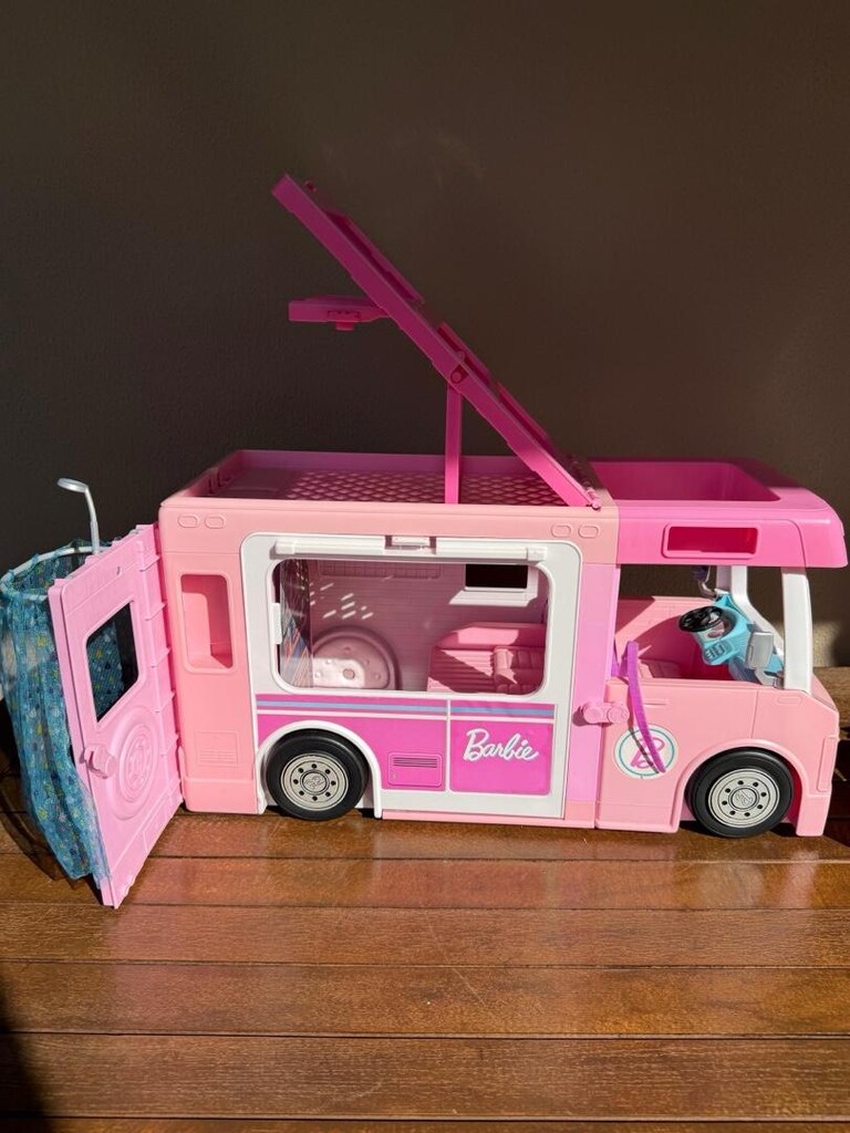 Barbie’nin 3’ü Bir Arada Muhteşem Karavanı ve Aksesuarları - 3