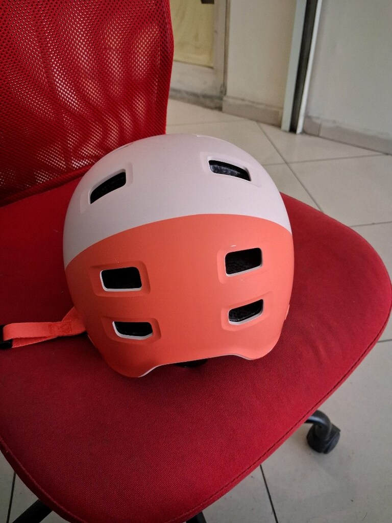 BTWIN ÇOCUK KASK ÜRÜN SİFİR GİBİ ÇOK TEMİZDİR - 3