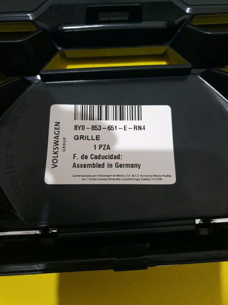audi a3 ön panjur sıfır orjinal 8y0853651ern4 - 2