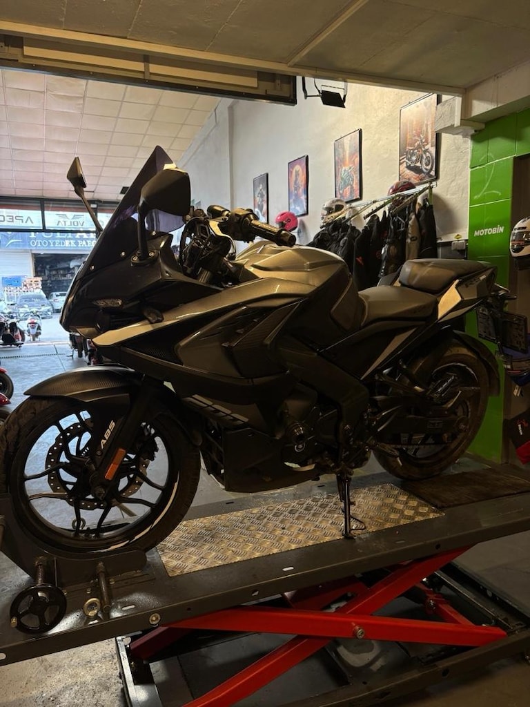 Bajaj pulsar rs200 2023 model hatasız kayıtsız - 7
