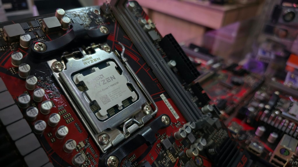 YUNUS ELEKTRONİKTEN AMD RAYZEN 7 7800X 3D İŞLEMCİ + B650 ANAKART SET ! - 3