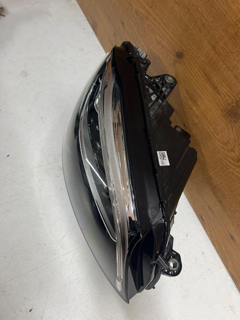 W205 C KASA MAKYAJLI LED FAR 4 SOKETLİ SAĞ FAR - 2