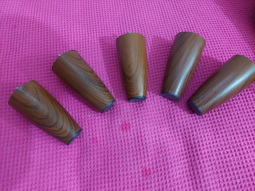 Koltuk ayağı sehpa ayağı. 11 cm. Ahşap görünümlü plastik. Adet fiyatı. - 5
