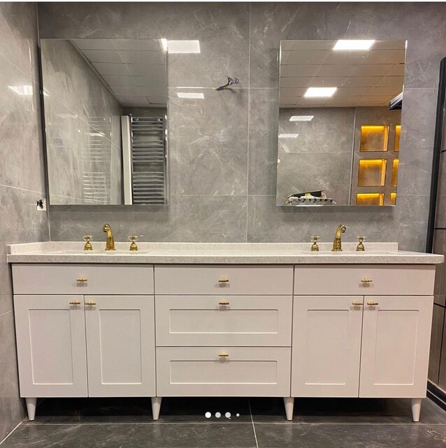 LUX BANYO DOLABI