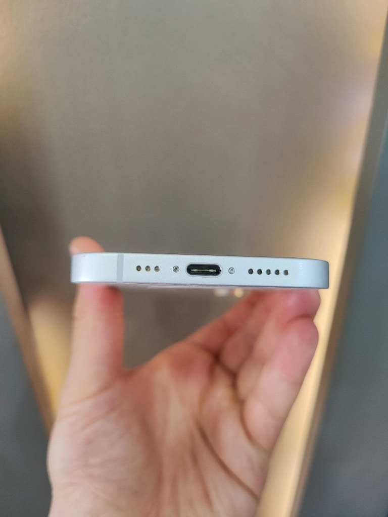 8 AY GARANTİLİ FATURALI İPHONE 16E 128 GB PİL 89 - 5