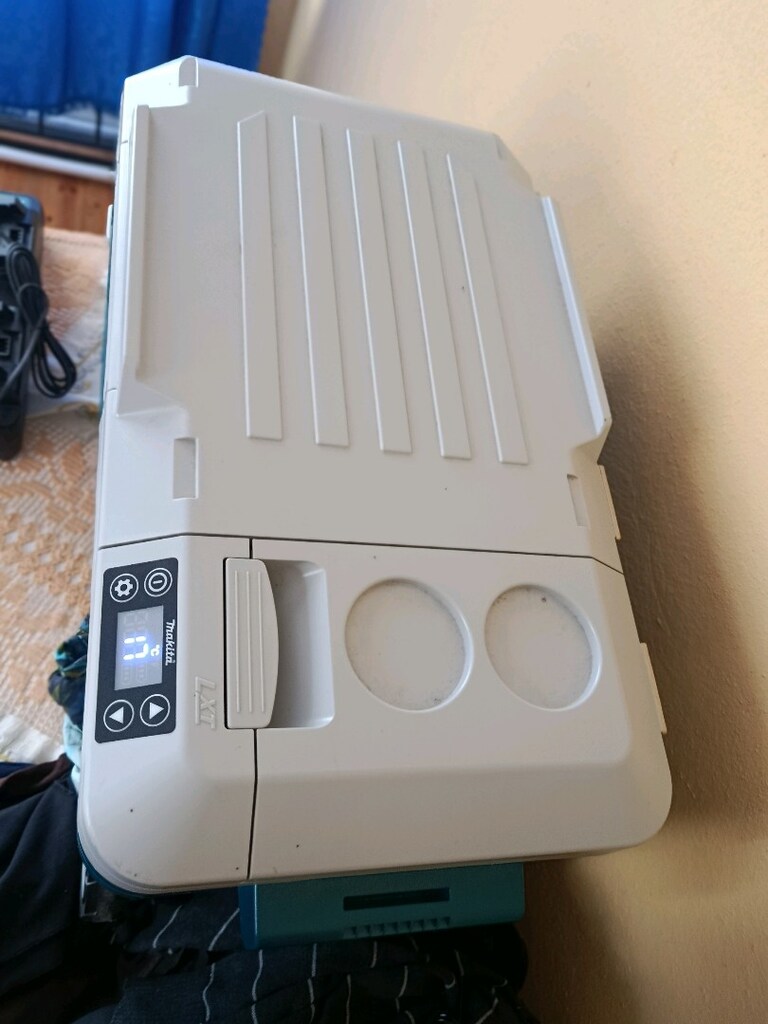 Makita DCW180 Akülü Isıtıcı ve Soğutucu Dolap (Almanya'dan - Hiç Kulla - 4