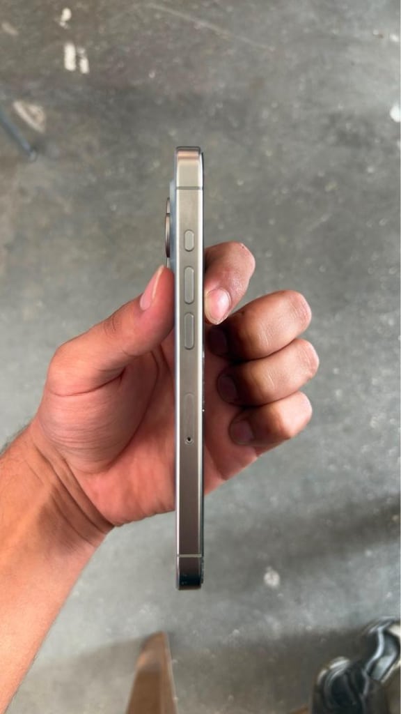 iPhone 15 pro 128 gb titanyum - 2