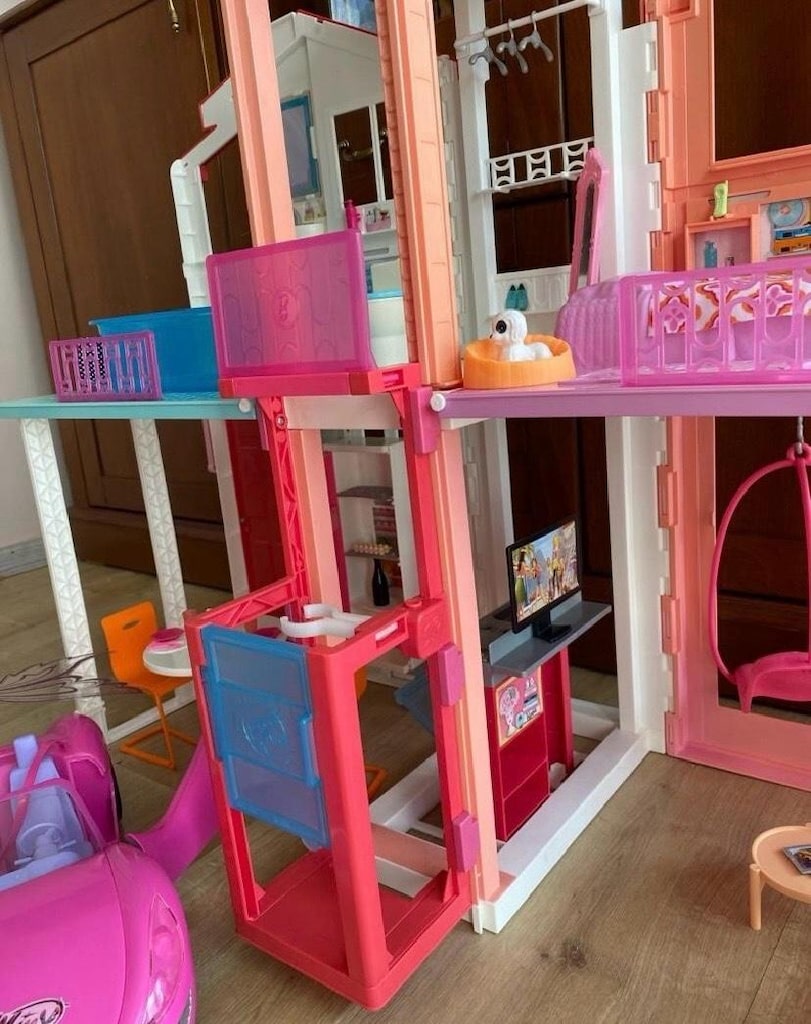 Barbie evi - 4