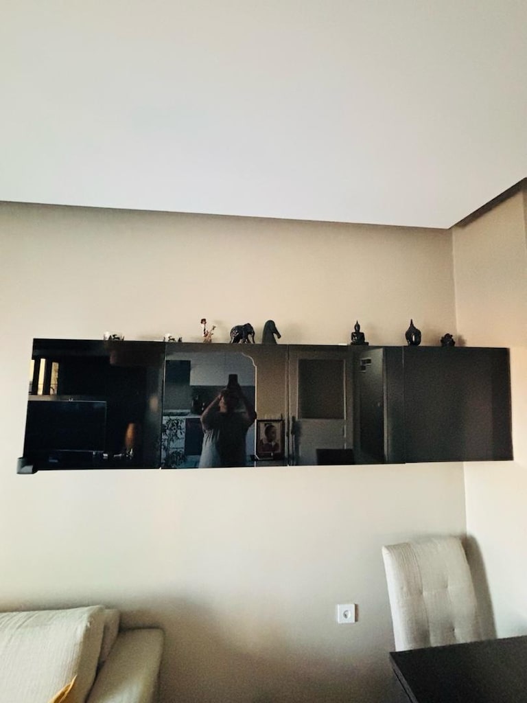 Lazzoni koltuk takımı duvar üniteleri masa sandalye