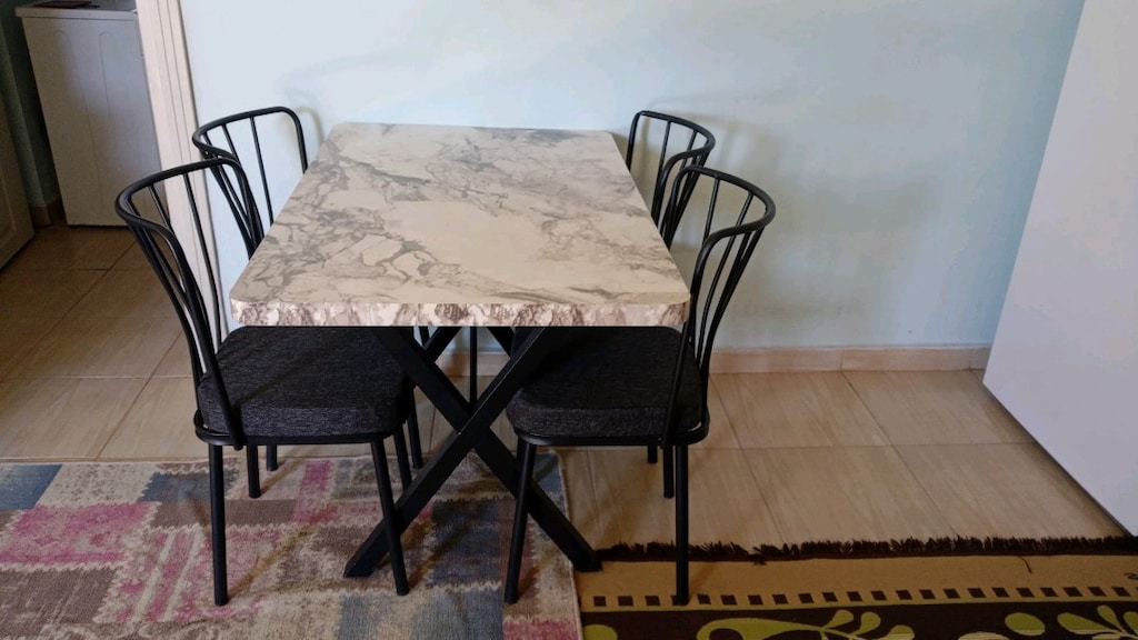 Ahşap Yemek Masası ve Sandalyeler - 10