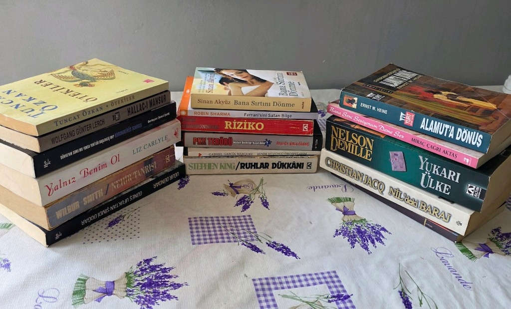 17 Adet Karışık Kitap - 10