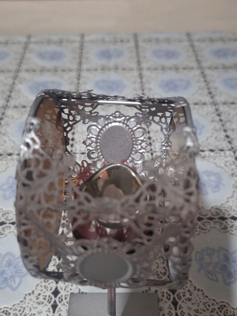 mumluk örtüsü fotoda mevcuttur.metal - 6