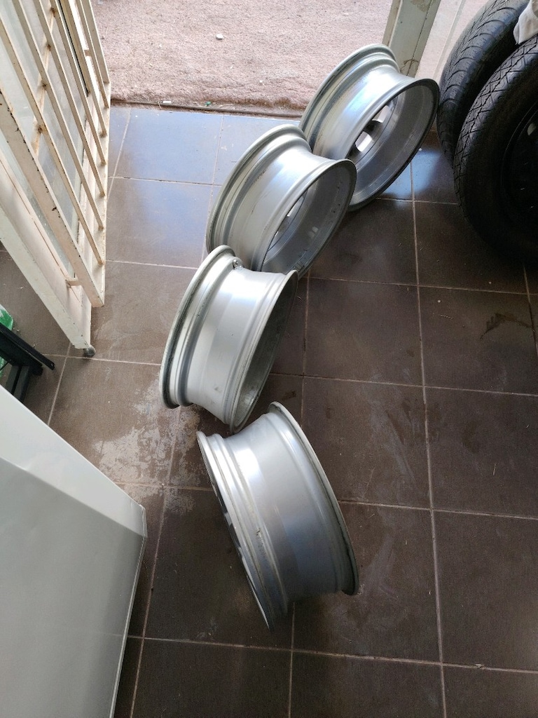 Linea Urban ORJİNAL çelik jant 15inç 4X100cm işlemsiz Tamir tertemiz - 7