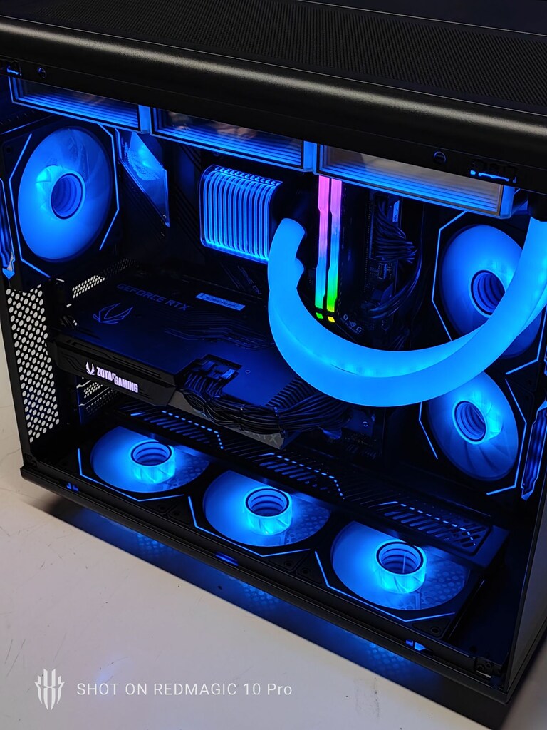 i9 10850K - RTX 3070 8GB - 32GB RAM - 1TB M.2 SSD - 7