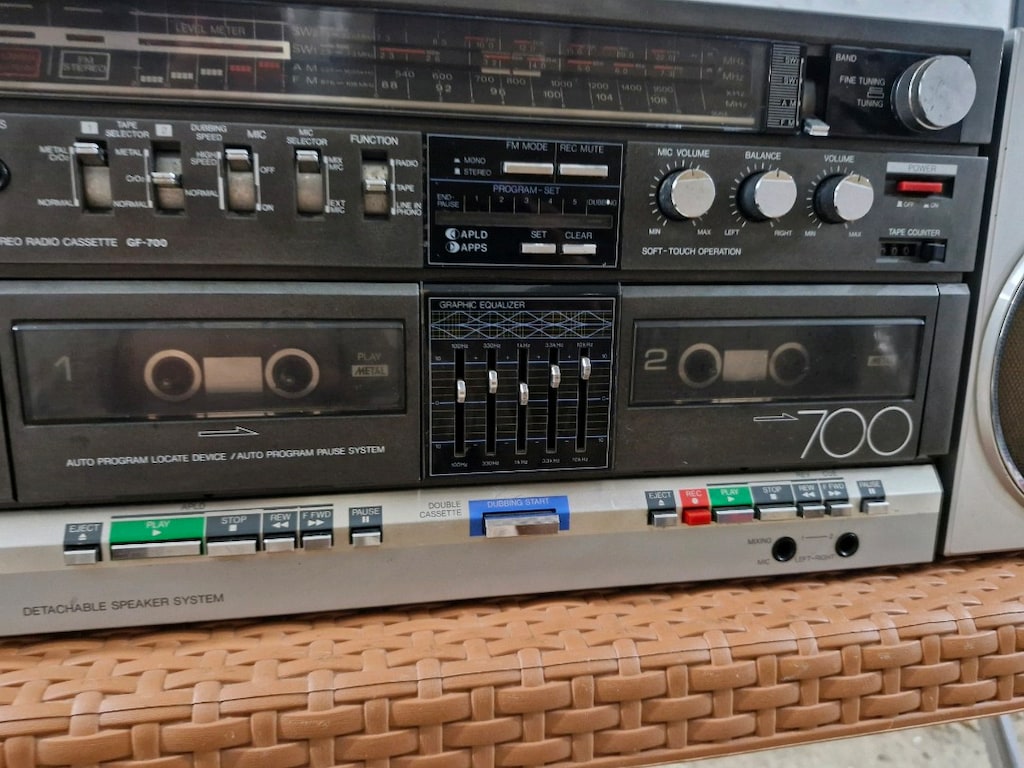 sharp 700 - 2