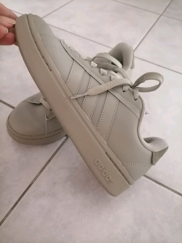 Adidas spor ayakkabı. Mantıklı teklifleri kabul ederim - 4
