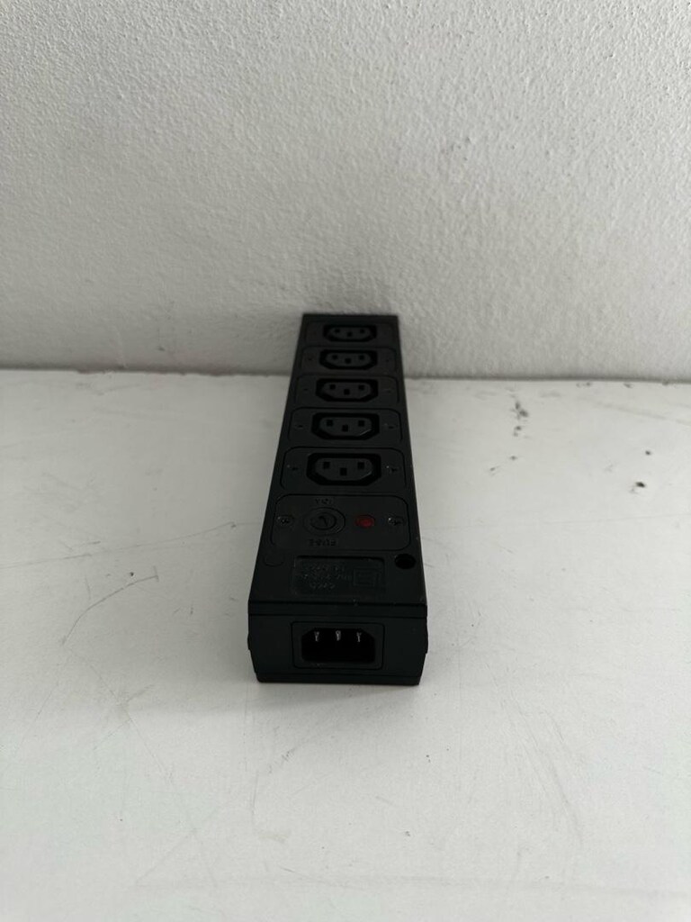 Profesyonel Rack Kabin Tipi PDU (Güç Dağıtım Ünitesi) 10A - 3