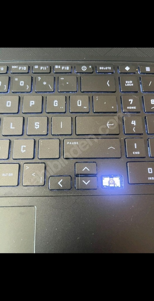HP Victus i7 RTX 4050 - 4