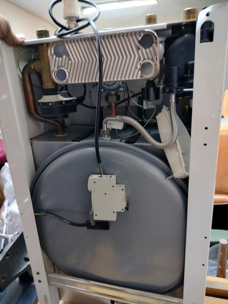 Baymak kombi ve 8 adet petek - 4