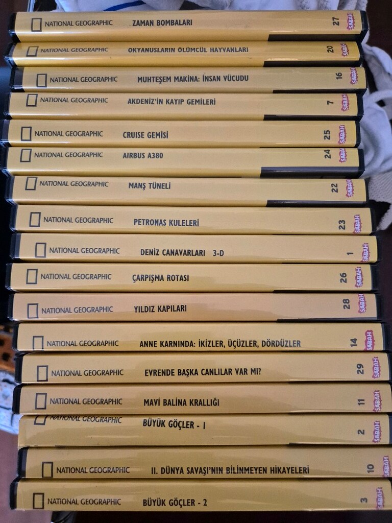 30 ADET NATIONAL GEOGRAPHIC CD - 9