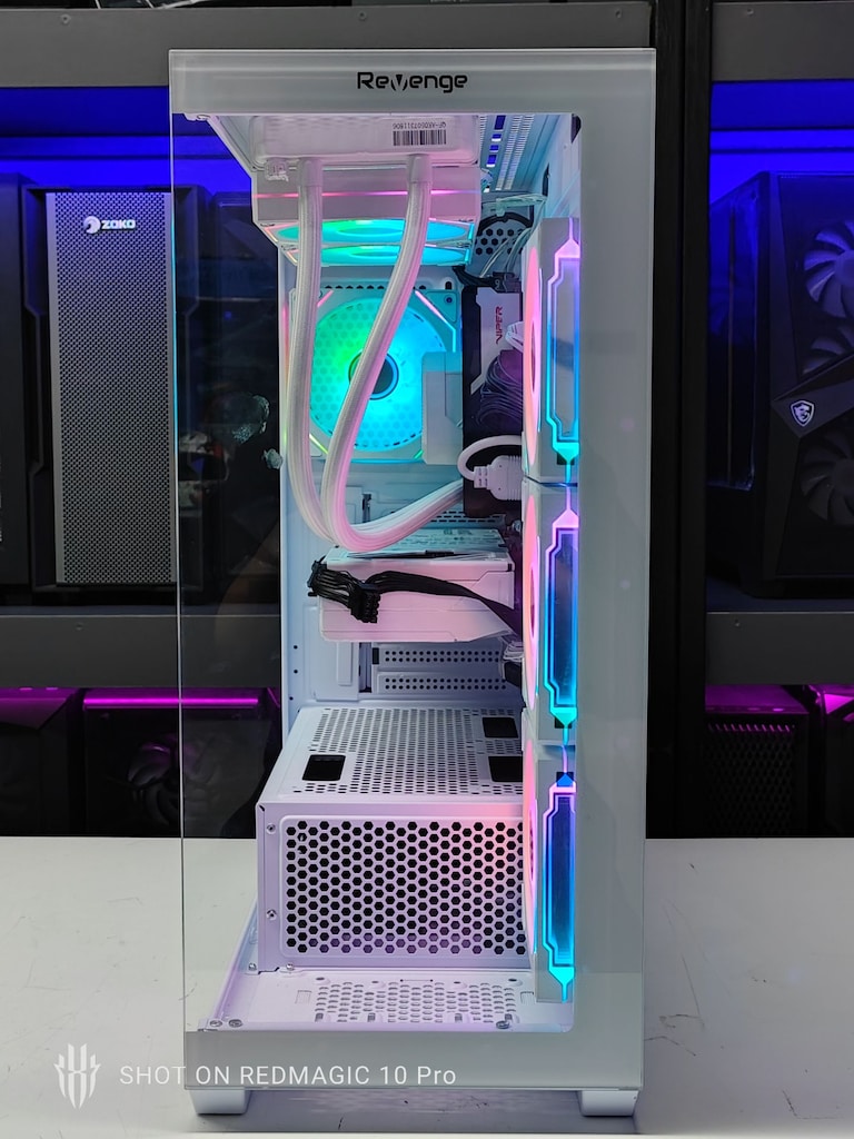 SIFIR! Ryzen 7 7800X3D - RX 9060XT 16GB - 16GB RAM - 1TB M.2 SSD - 2